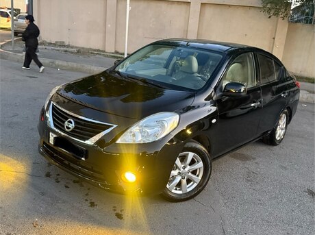 Nissan Sunny 2015