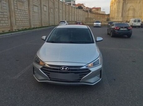 Hyundai Elantra 2019