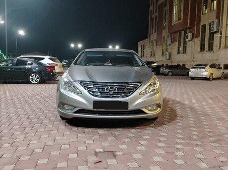 Hyundai Sonata 2010