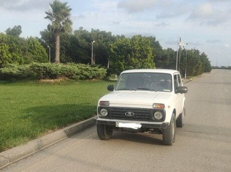 LADA (VAZ) Niva 2009