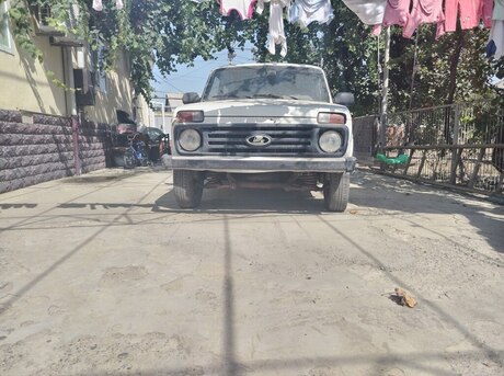LADA (VAZ) Niva 2012