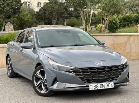 Hyundai Elantra 2022