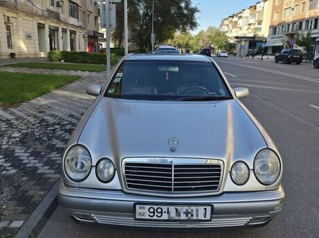 Mercedes E 240 1998