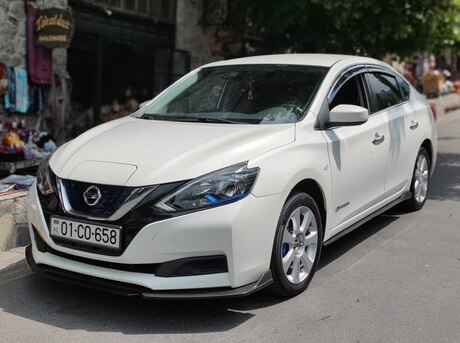 Nissan  2019