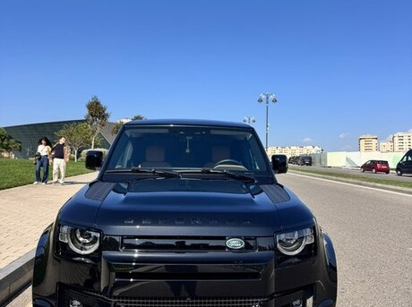 Land Rover Defender 2023