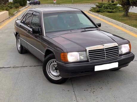 Mercedes 190 1990