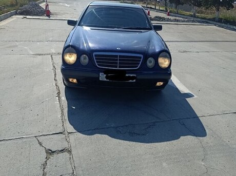 Mercedes E 220 1999