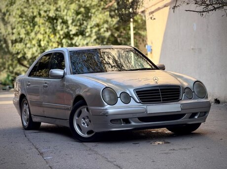 Mercedes E 220 1999