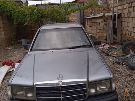 Mercedes 190 1989