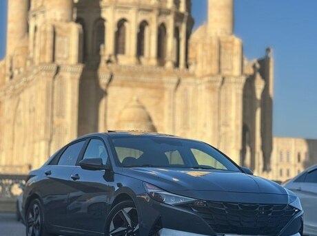 Hyundai Elantra 2023