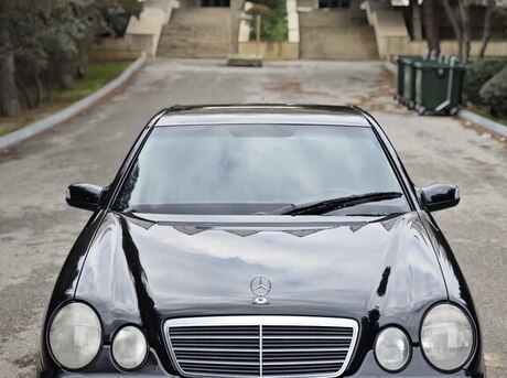 Mercedes E 220 2000