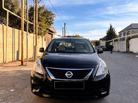 Nissan Sunny 2012