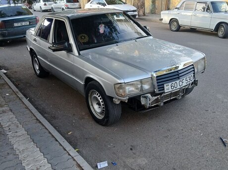 Mercedes 190 1990