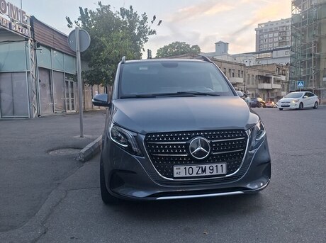 Mercedes  2016