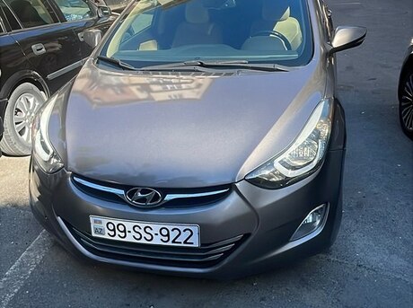 Hyundai Elantra 2012