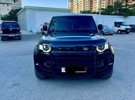 Land Rover Defender 2024
