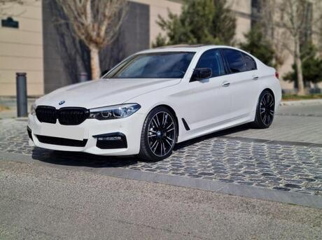 BMW 330 2018