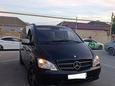 Mercedes  2010