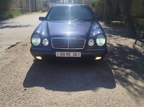 Mercedes E 240 1999