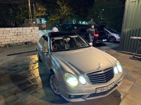 Mercedes E 240 2002