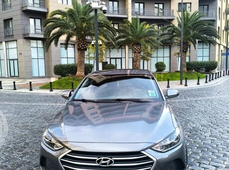 Hyundai Elantra 2018