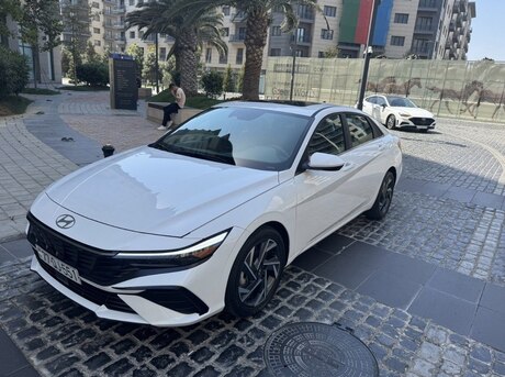 Hyundai Elantra 2024