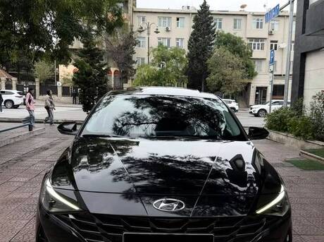 Hyundai Elantra 2021