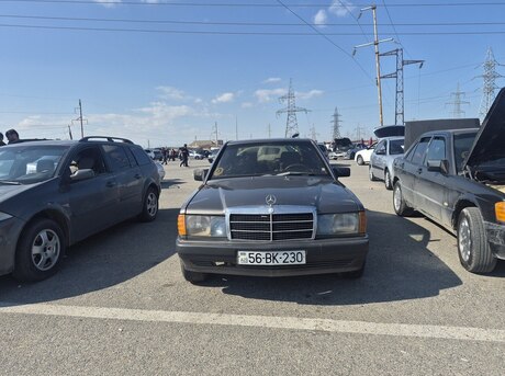 Mercedes 190 1990