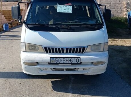 Kia Pregio 2001