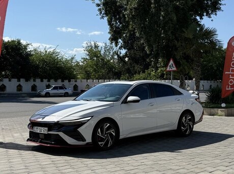 Hyundai Elantra 2023