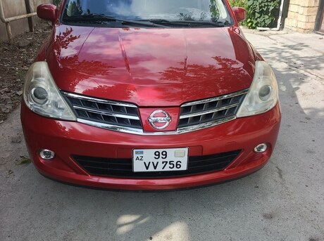 Nissan Tiida 2011
