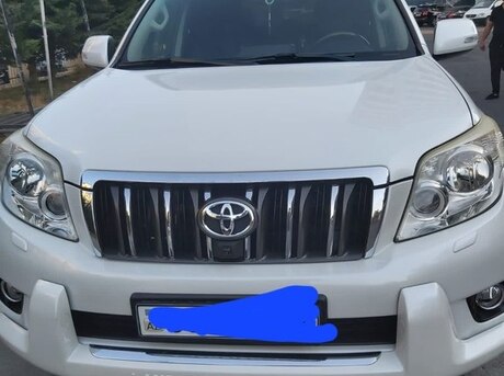 Toyota Land Cruiser Prado 2011
