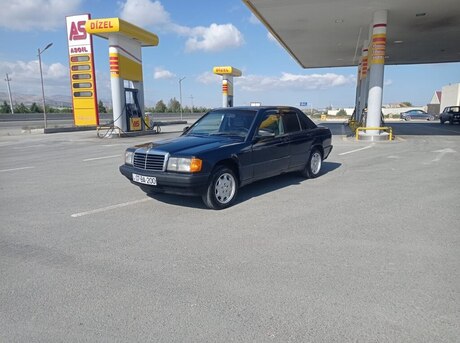 Mercedes 190 1990