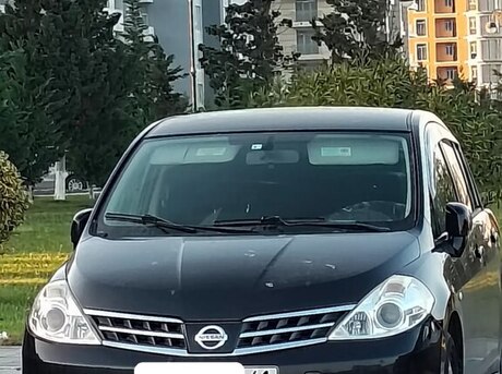 Nissan Tiida 2012