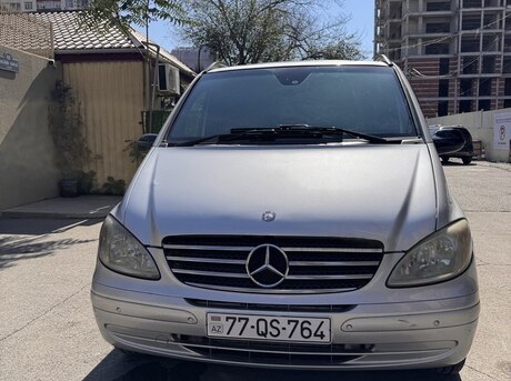 Mercedes Viano 2009
