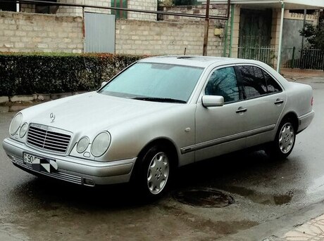 Mercedes E 240 1998
