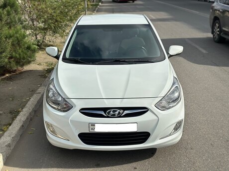 Hyundai Accent 2012