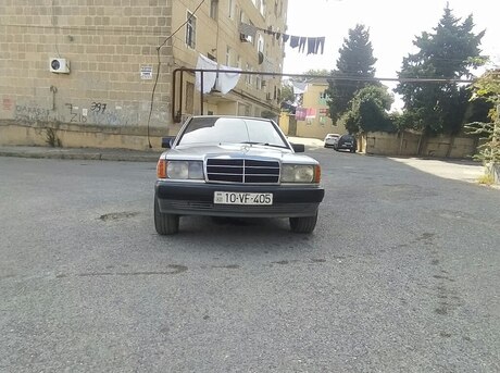 Mercedes 190 1990