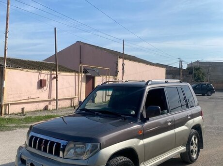 Mitsubishi Pajero io 1998