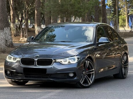 BMW 330 2018