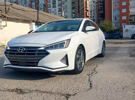 Hyundai Elantra 2019