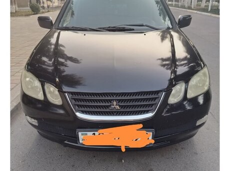 Mitsubishi Airtrek 2001