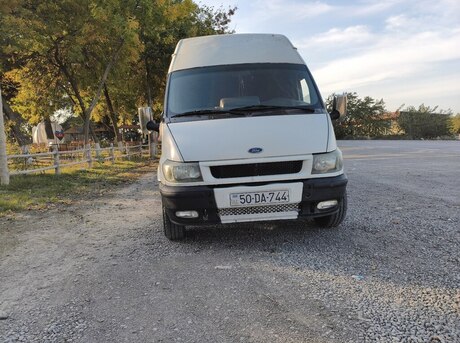 Ford Transit 2000