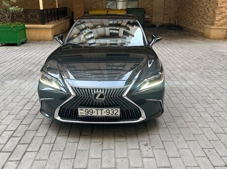 Lexus ES 250 2020
