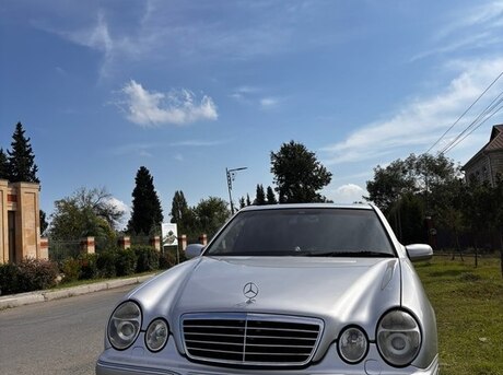 Mercedes E 240 2001
