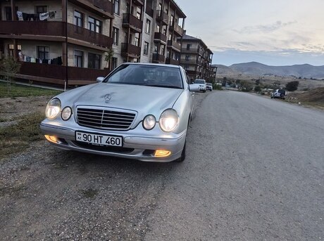 Mercedes E 240 1999