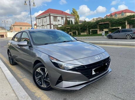 Hyundai Elantra 2023