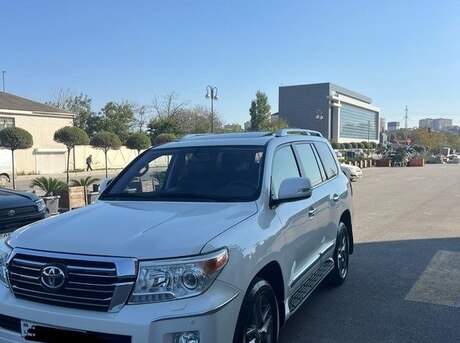 Toyota Land Cruiser 2013
