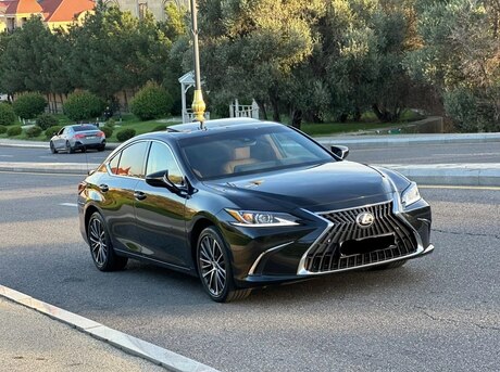 Lexus ES 300h 2022