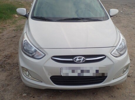 Hyundai Accent 2015